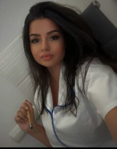 Kocaeli üniversiteli escort ceren